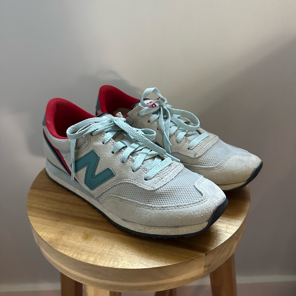 New Balance 620 aqua and red 70’s inspired sneaker